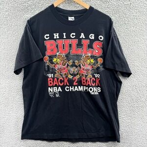 Vintage 1992 Chicago Bulls NBA Back 2 Back Champions Graphic T Shirt Men's XL